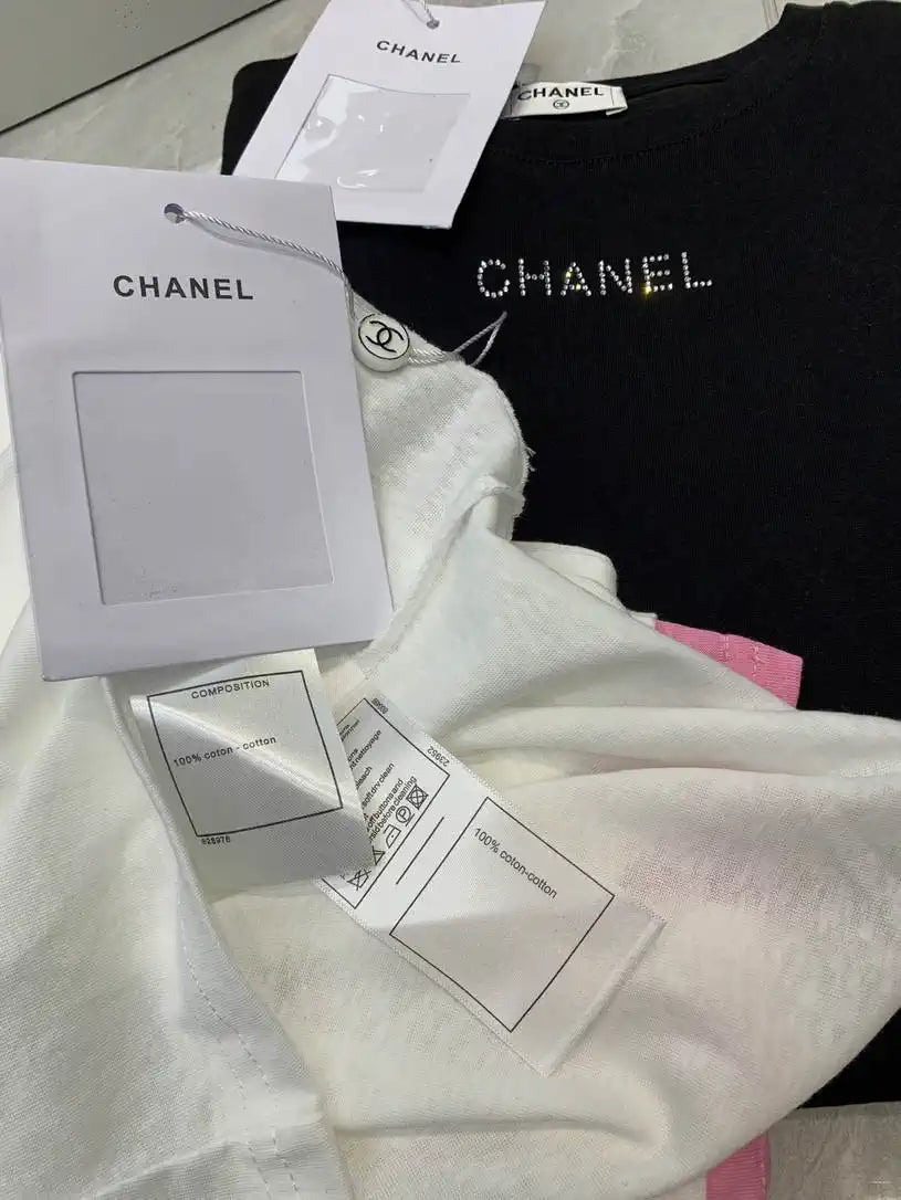 Chanel Women Long-sleeved T-shirt with pink cuffs  CC69212