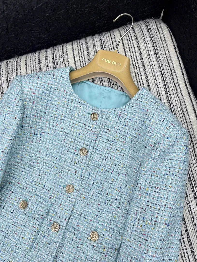 Chanel Women Sequined tweed crew neck jacket C62317