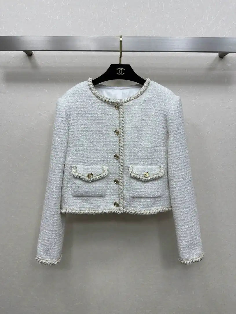 Chanel Women single-breasted round-neck jacket C62318