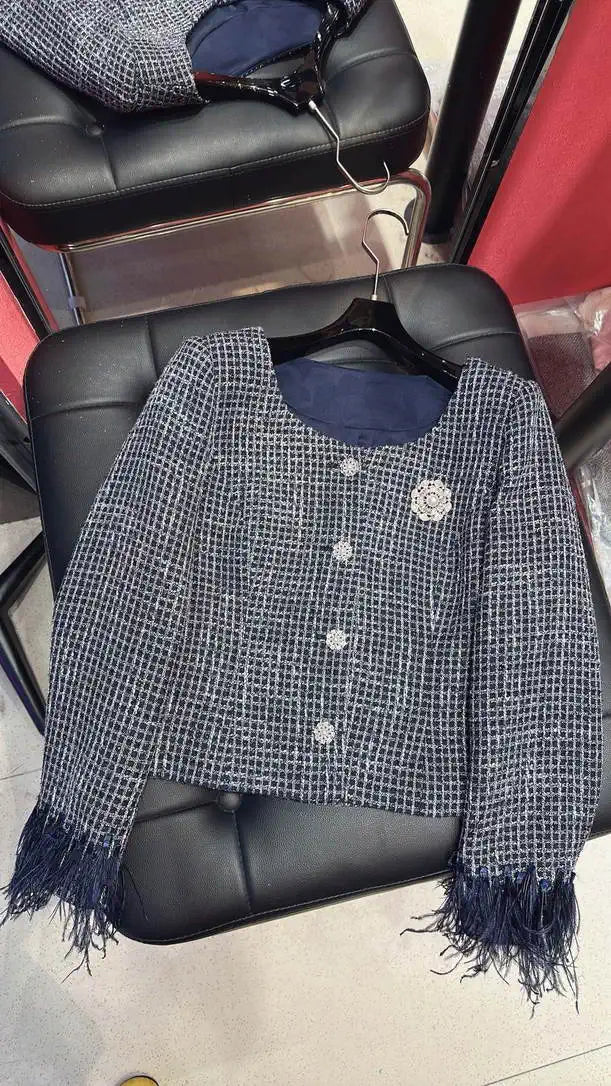 Chanel Women Tweed Thin fabric with ostrich feathers jacket C62329