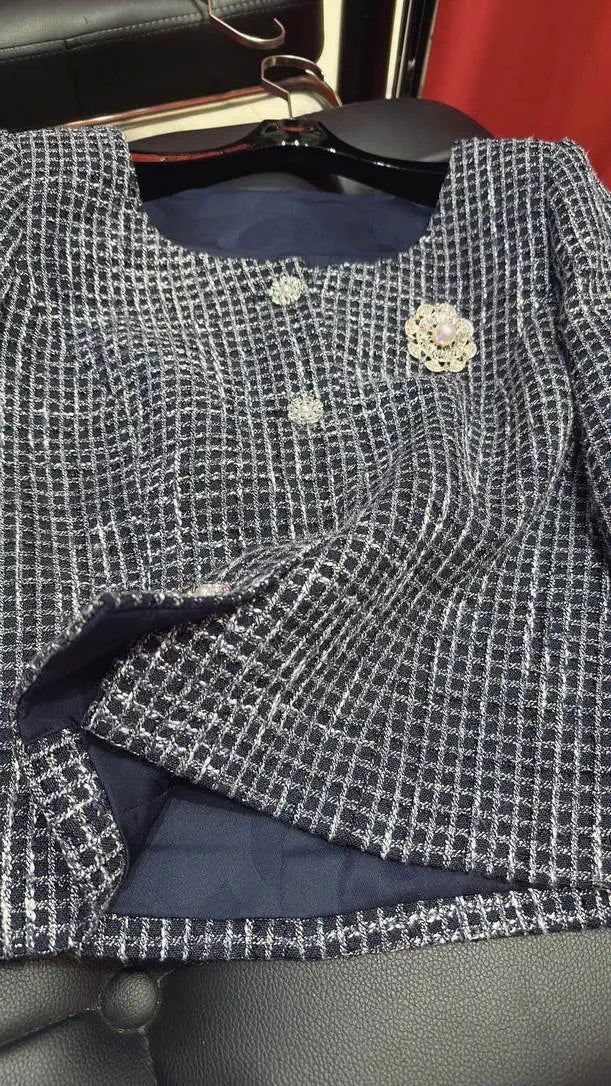 Chanel Women Tweed Thin fabric with ostrich feathers jacket C62329