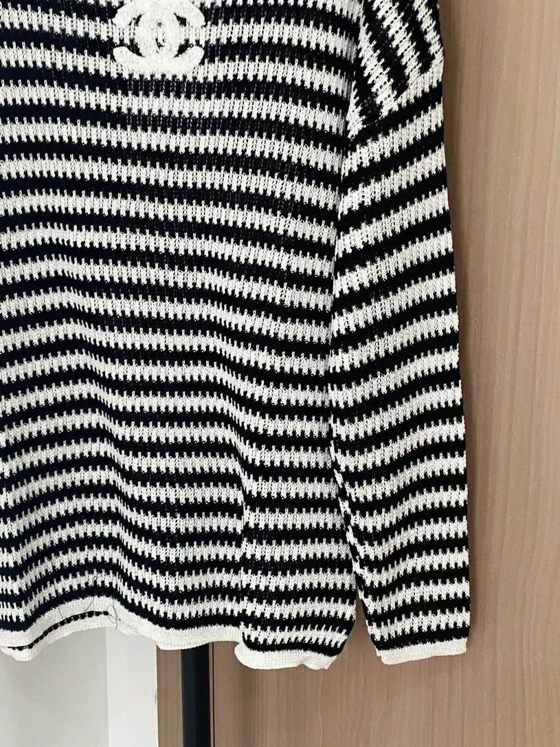 Chanel Women Two-color striped long sleeves Sweater CC69213