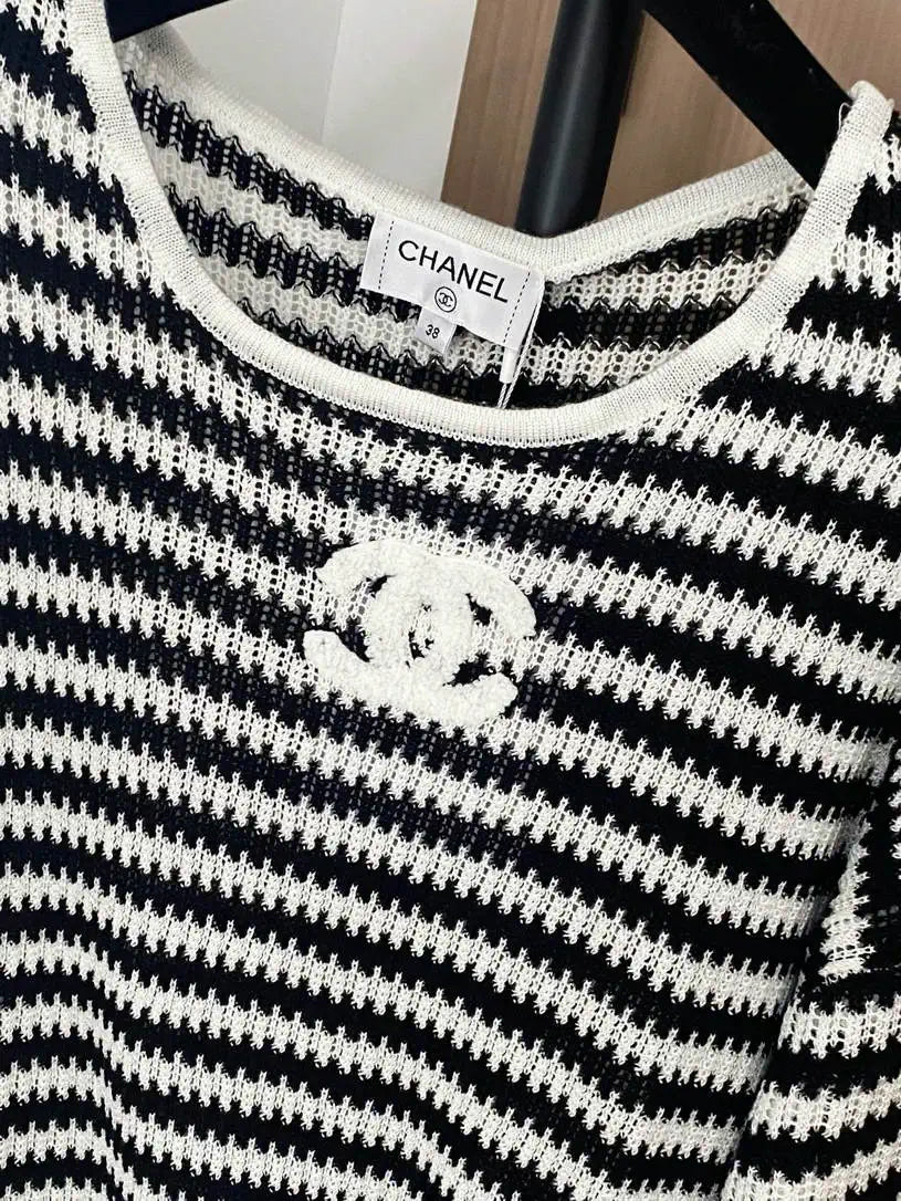 Chanel Women Two-color striped long sleeves Sweater CC69213