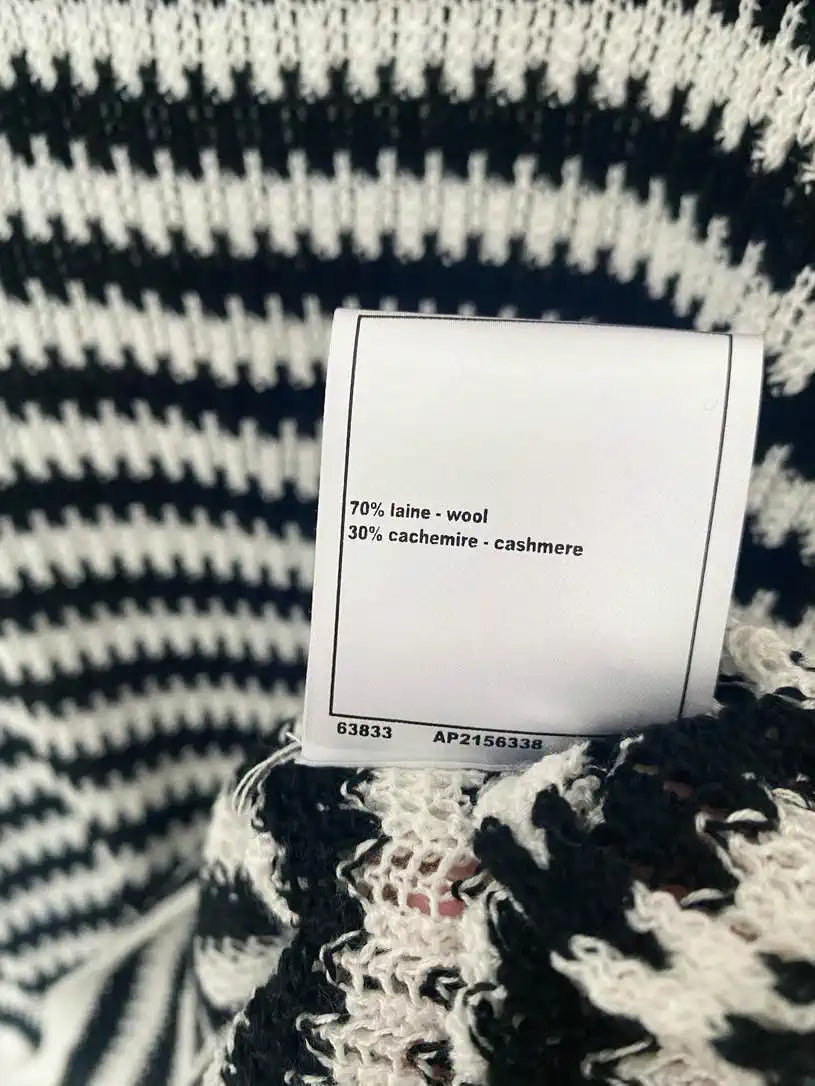 Chanel Women Two-color striped long sleeves Sweater CC69213