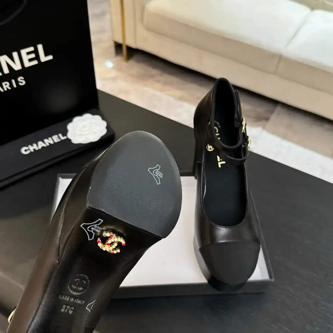 Chanel Women's 25P Pumps Fashion Shoes C93500