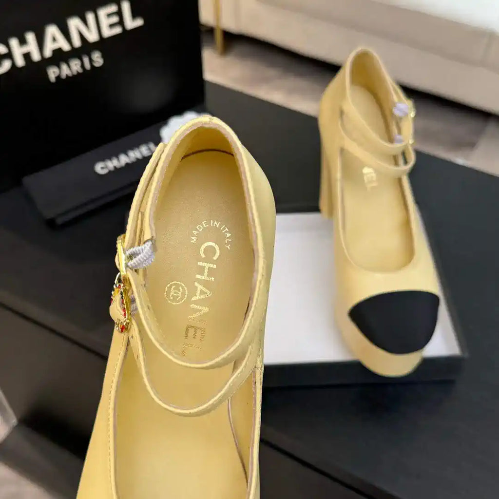 Chanel Women's 25P Pumps Fashion Shoes C93502