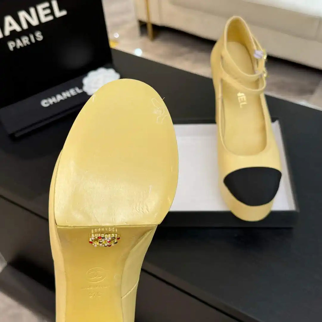 Chanel Women's 25P Pumps Fashion Shoes C93502