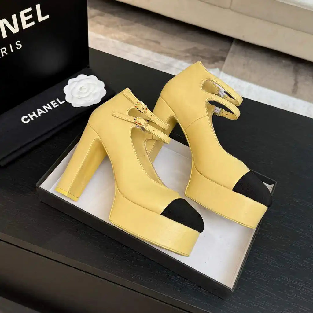 Chanel Women's 25P Pumps Fashion Shoes C93502