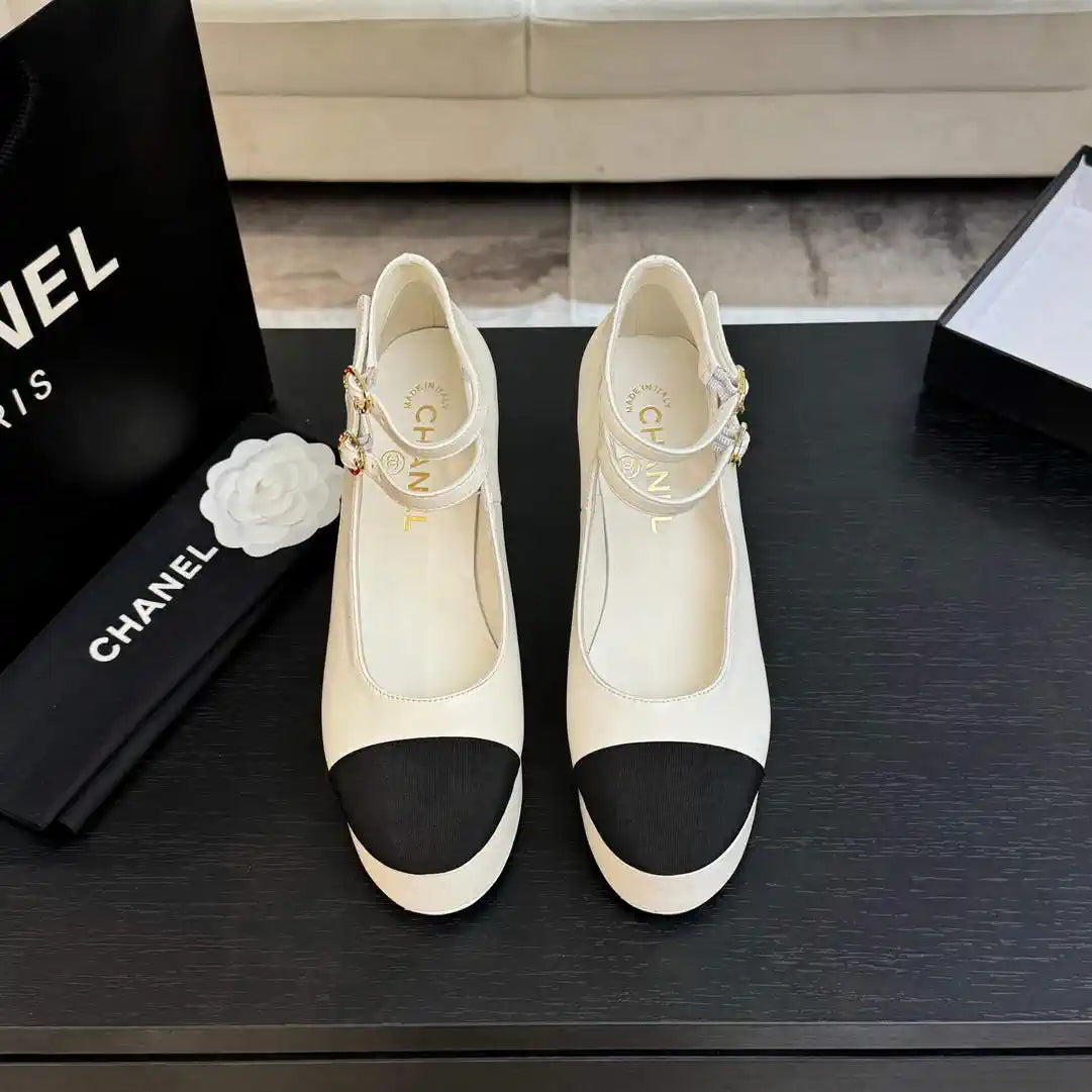 Chanel Women's 25P Pumps Fashion Shoes C93503