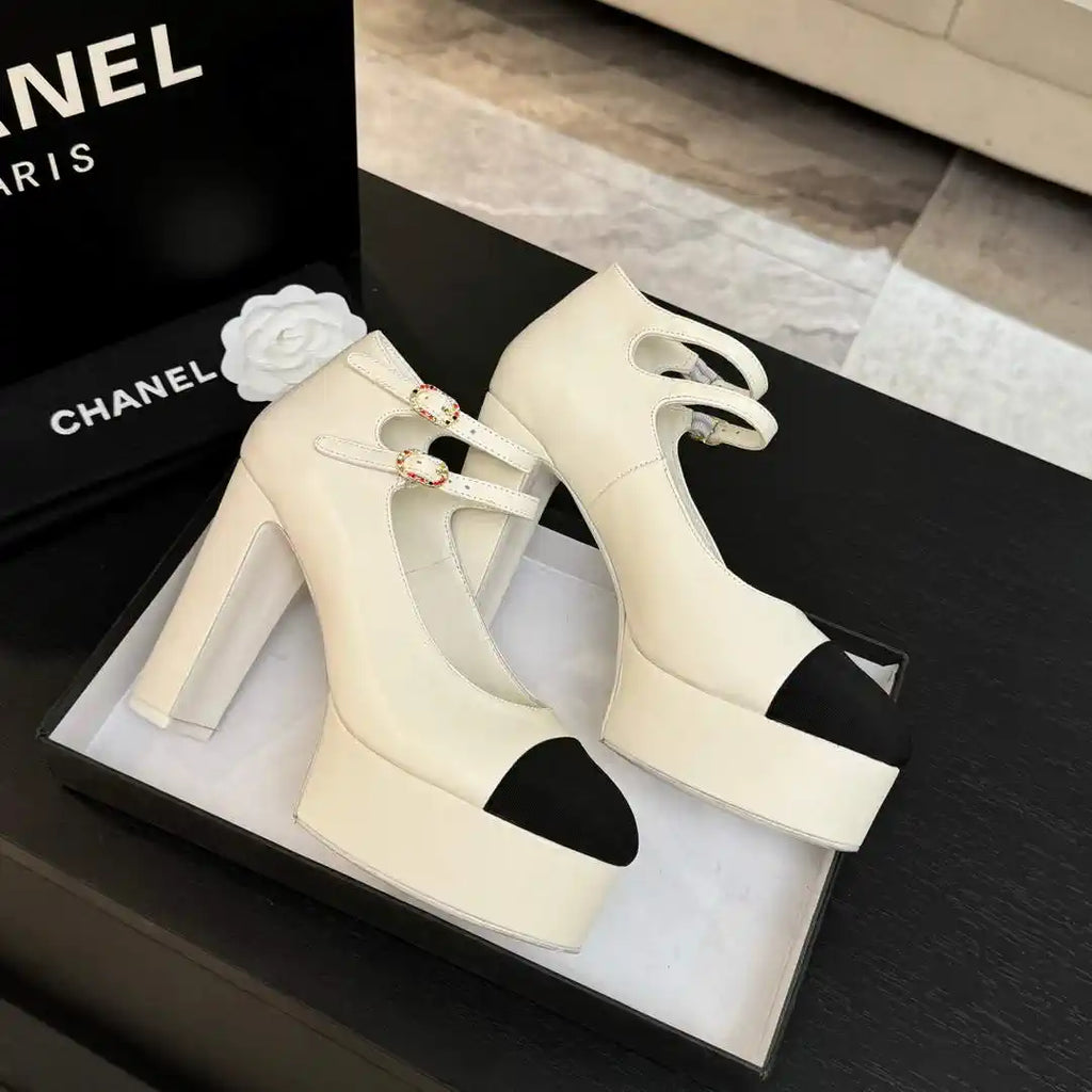 Chanel Women's 25P Pumps Fashion Shoes C93503