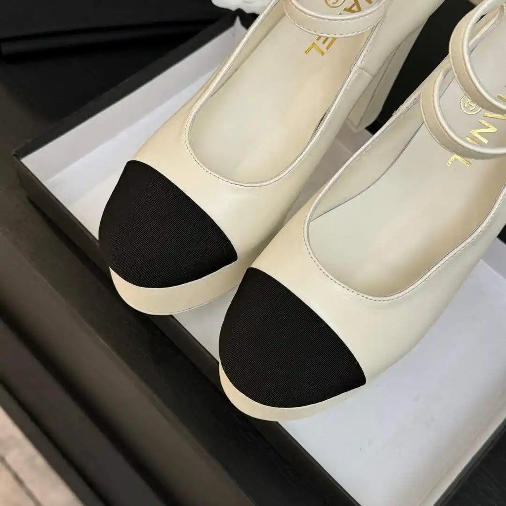 Chanel Women's 25P Pumps Fashion Shoes C93503