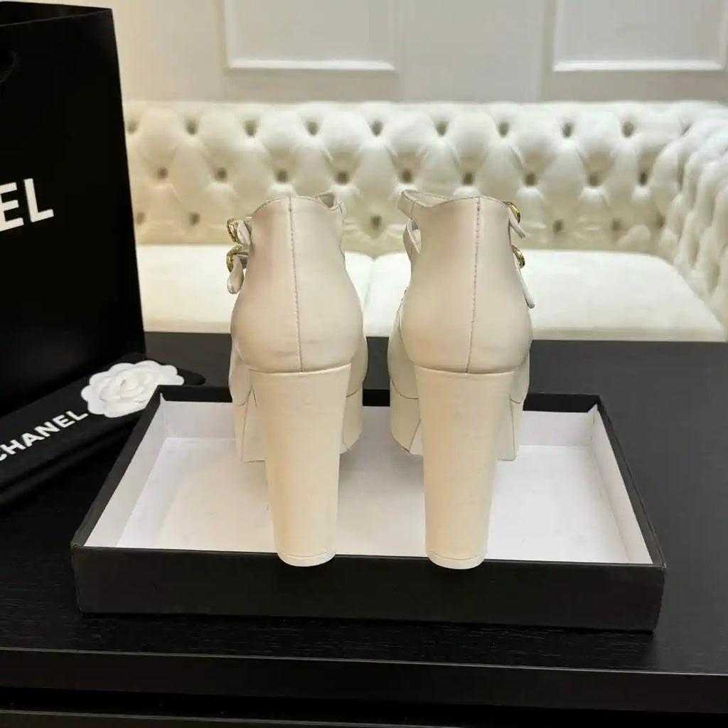 Chanel Women's 25P Pumps Fashion Shoes C93503