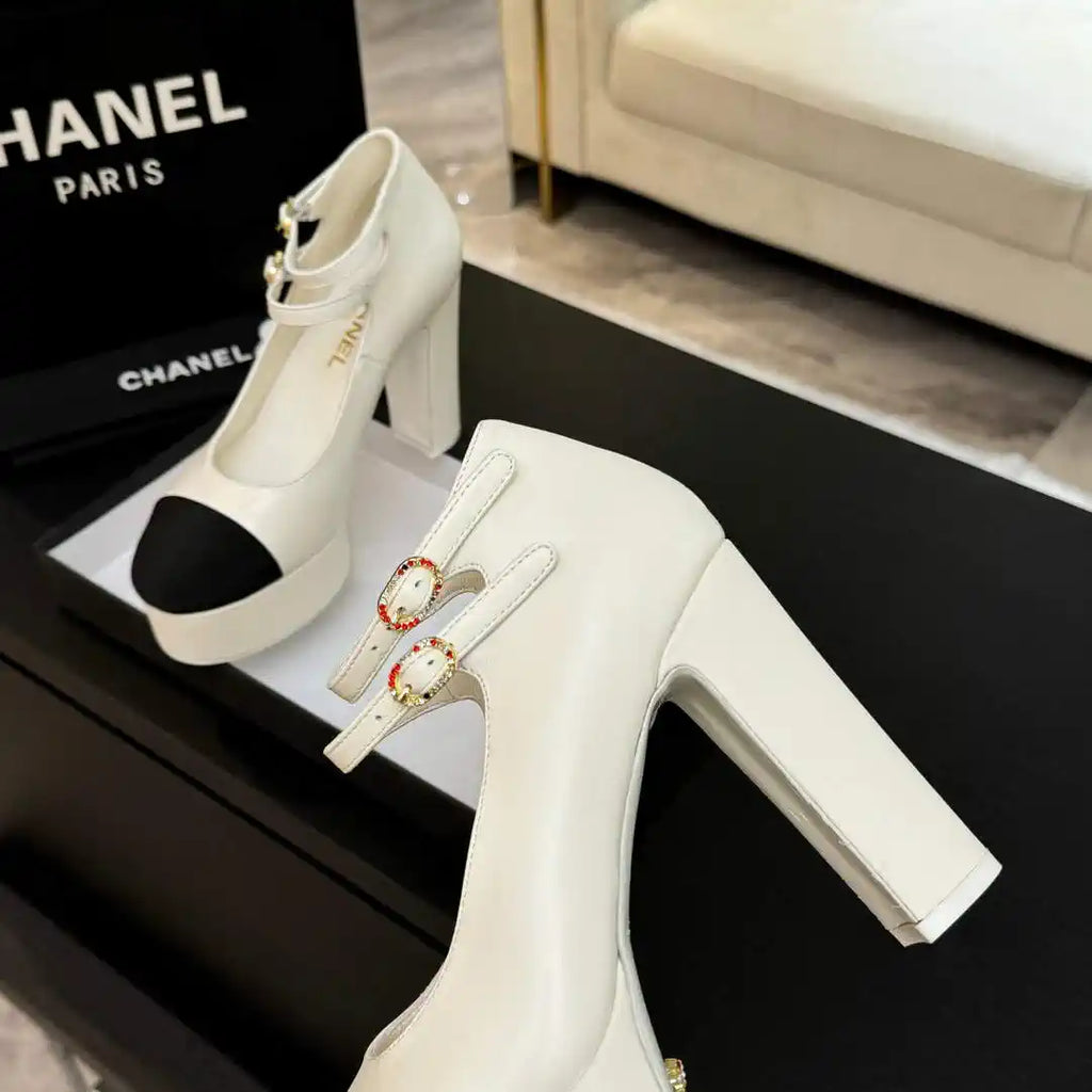 Chanel Women's 25P Pumps Fashion Shoes C93503