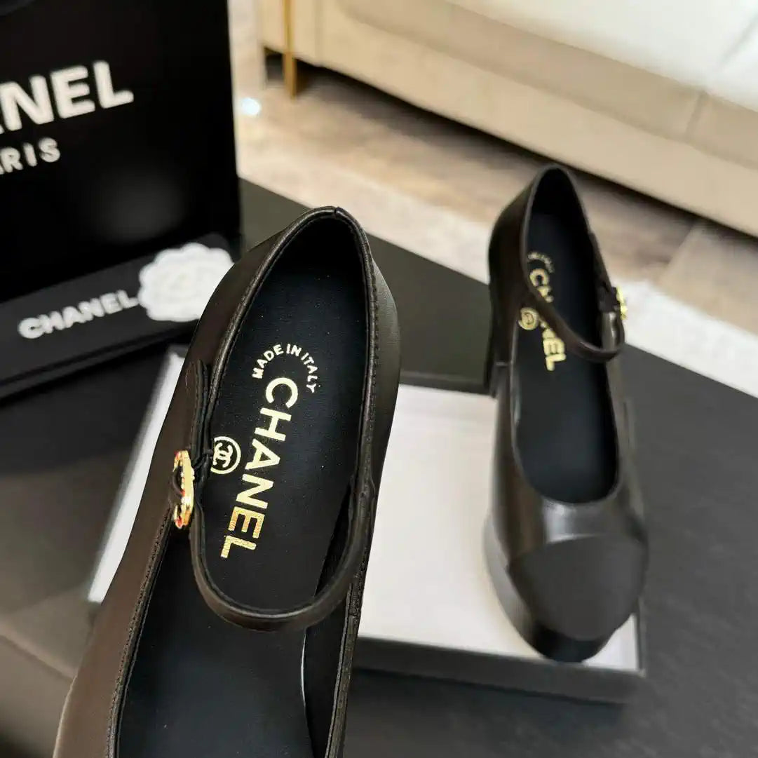 Chanel Women's 25P Pumps Fashion Shoes C93505