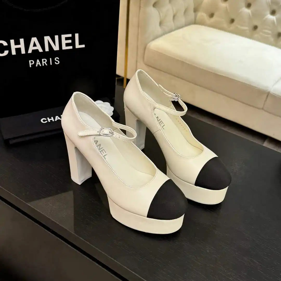 Chanel Women's 25P Pumps Fashion Shoes C93508