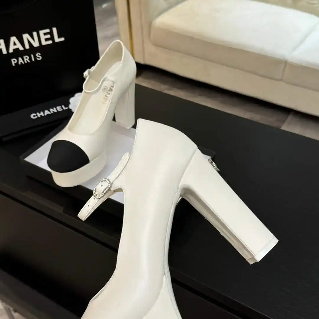Chanel Women's 25P Pumps Fashion Shoes C93508