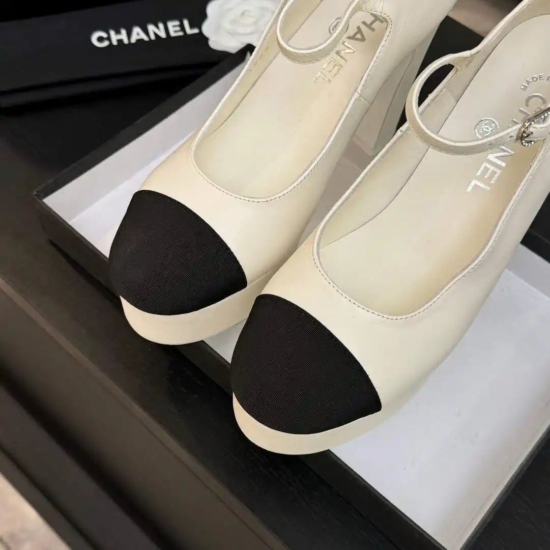 Chanel Women's 25P Pumps Fashion Shoes C93508