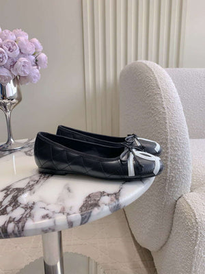 Chanel Women's Classic second-hand Kang Peng shoes flat shoes C93451 - Euro 35=US 4 - View 2
