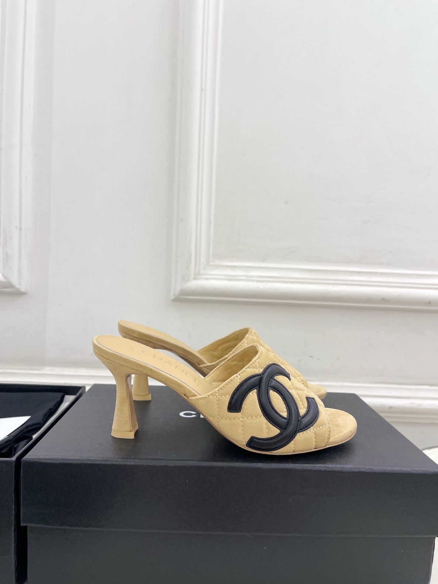 Chanel Women's Diamond-patterned Slippers 7.5cm C93335 - Euro 35=US 4 - View 2