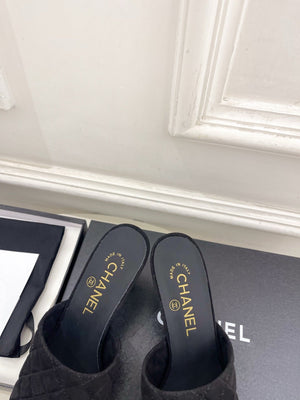 Chanel Women's Diamond-patterned Slippers 7.5cm C93342 - Euro 35=US 4 - View 8