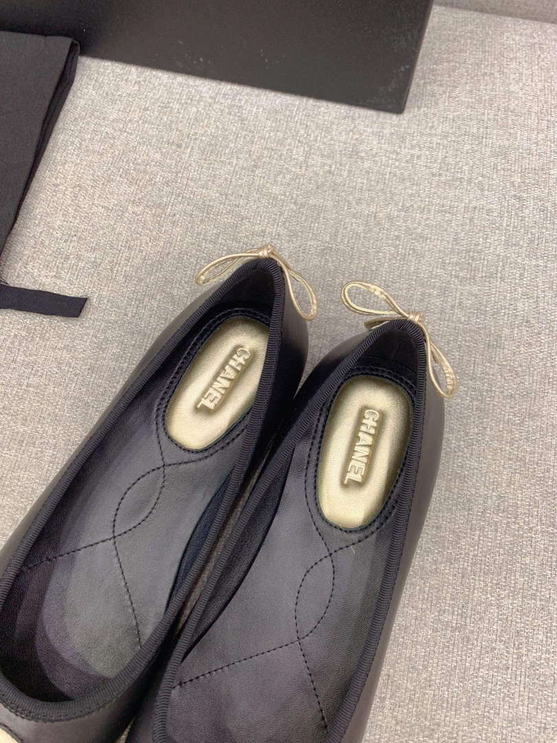 Chanel Women's Fashion Ballet Flats C92313