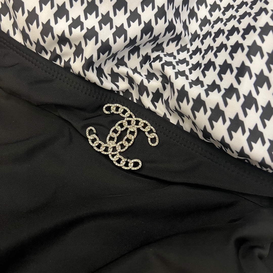 Chanel Women's Fashion Bikini Swimsuit Suit C65252