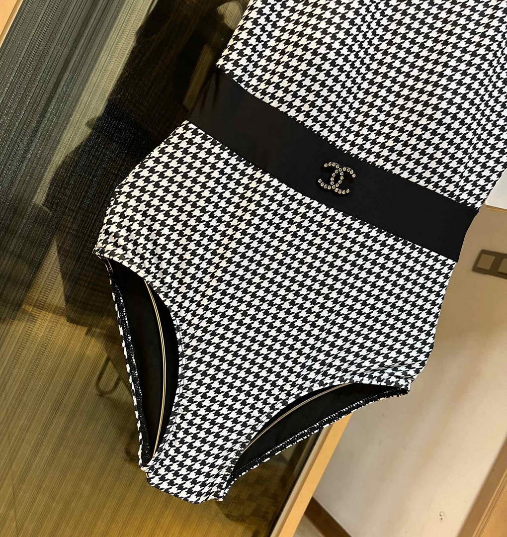 Chanel Women's Fashion Bikini Swimsuit Suit C65258