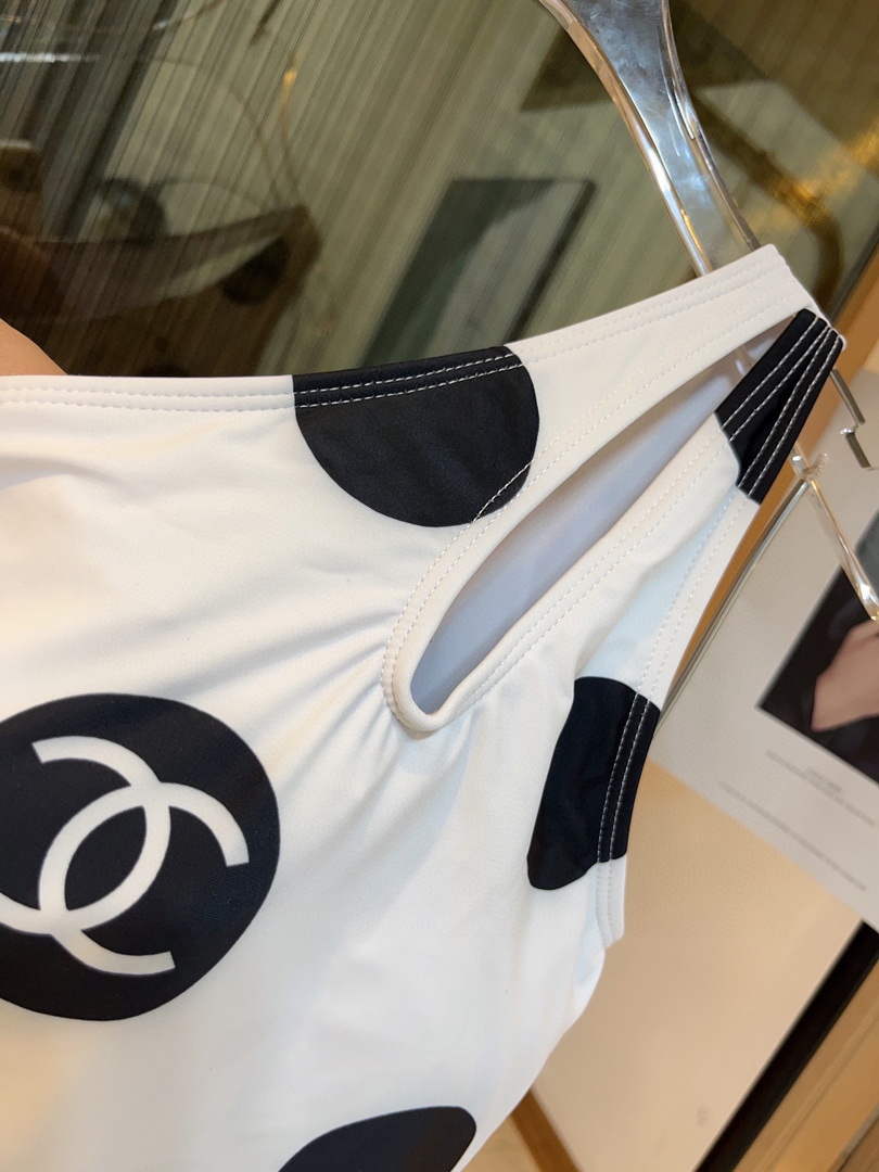 Chanel Women's Fashion Bikini Swimsuit Suit C65261