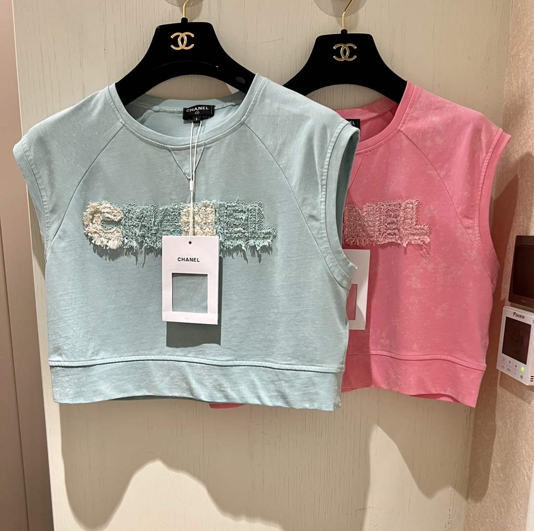 Chanel Women's Fashion Clothing C58823