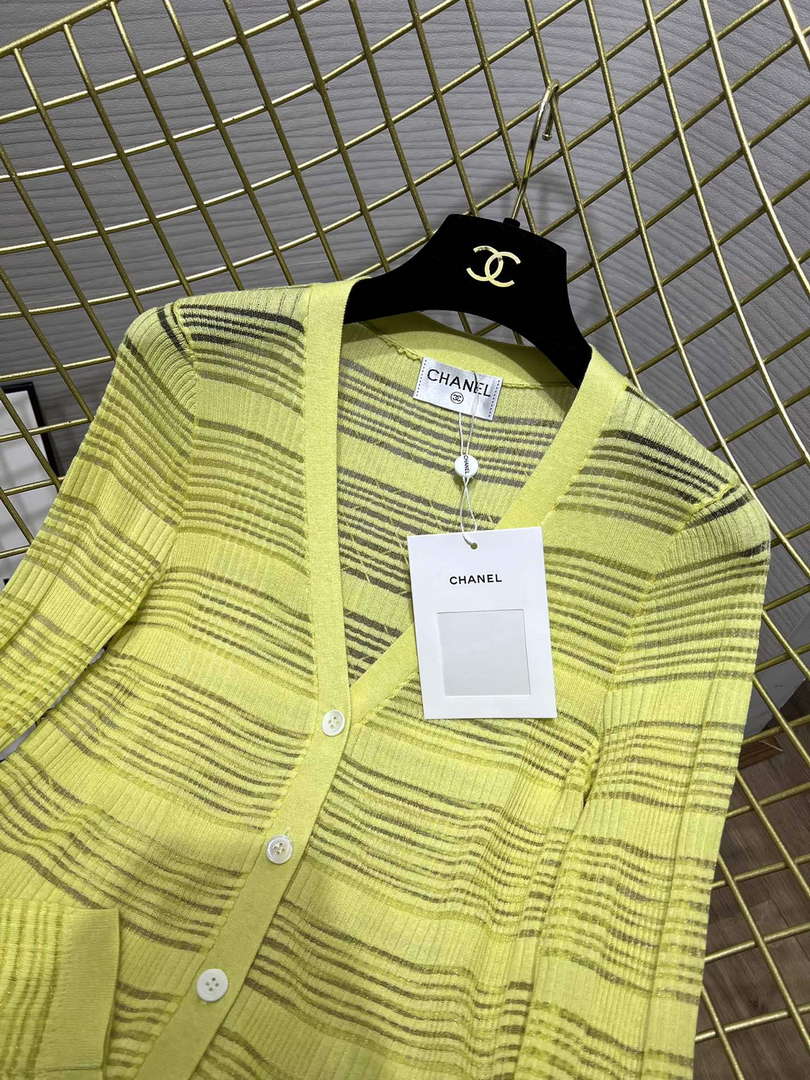 Chanel Women's Fashion Clothing C58827