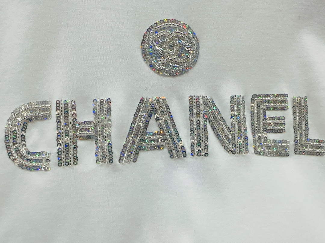 Chanel Women's Fashion Clothing C58831