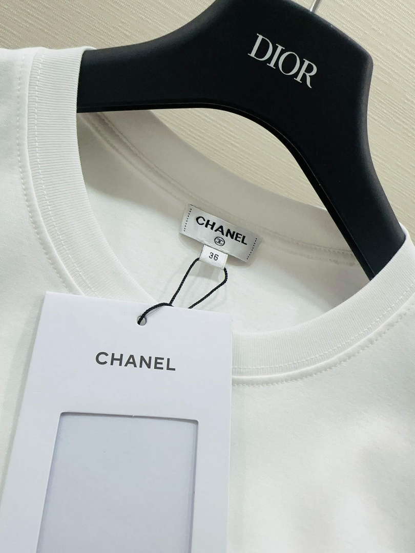 Chanel Women's Fashion Clothing C58831