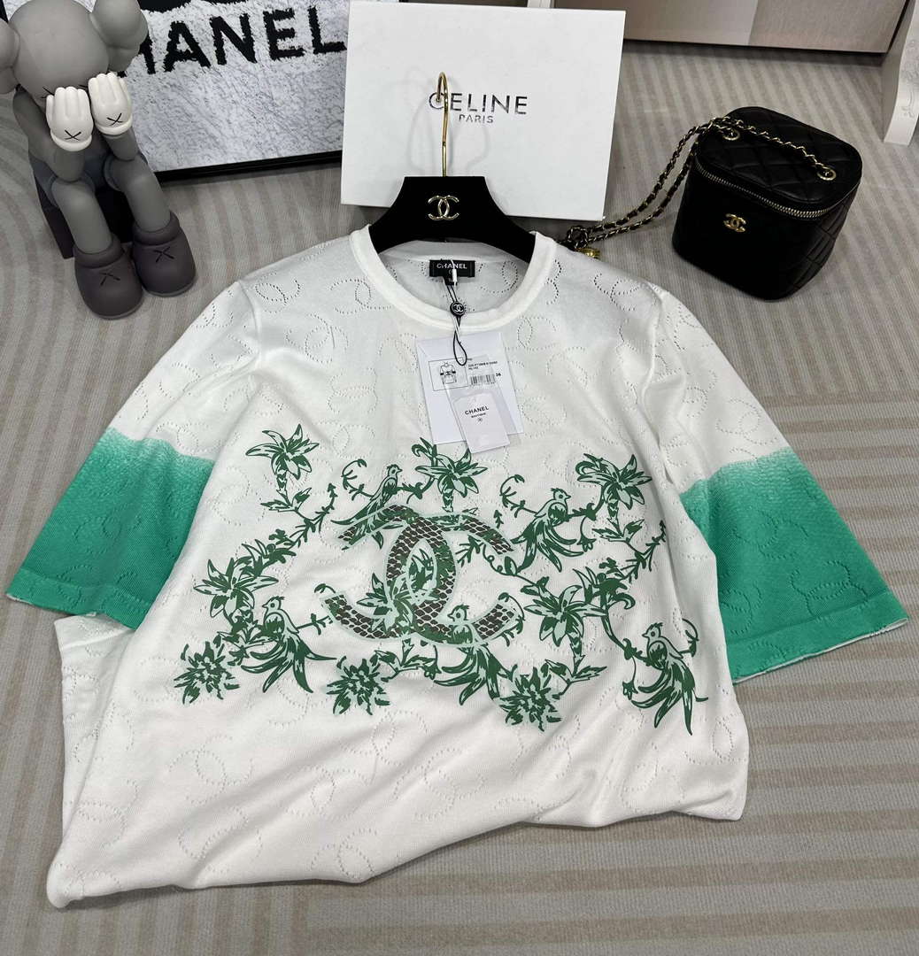 Chanel Women's Fashion Clothing C58835