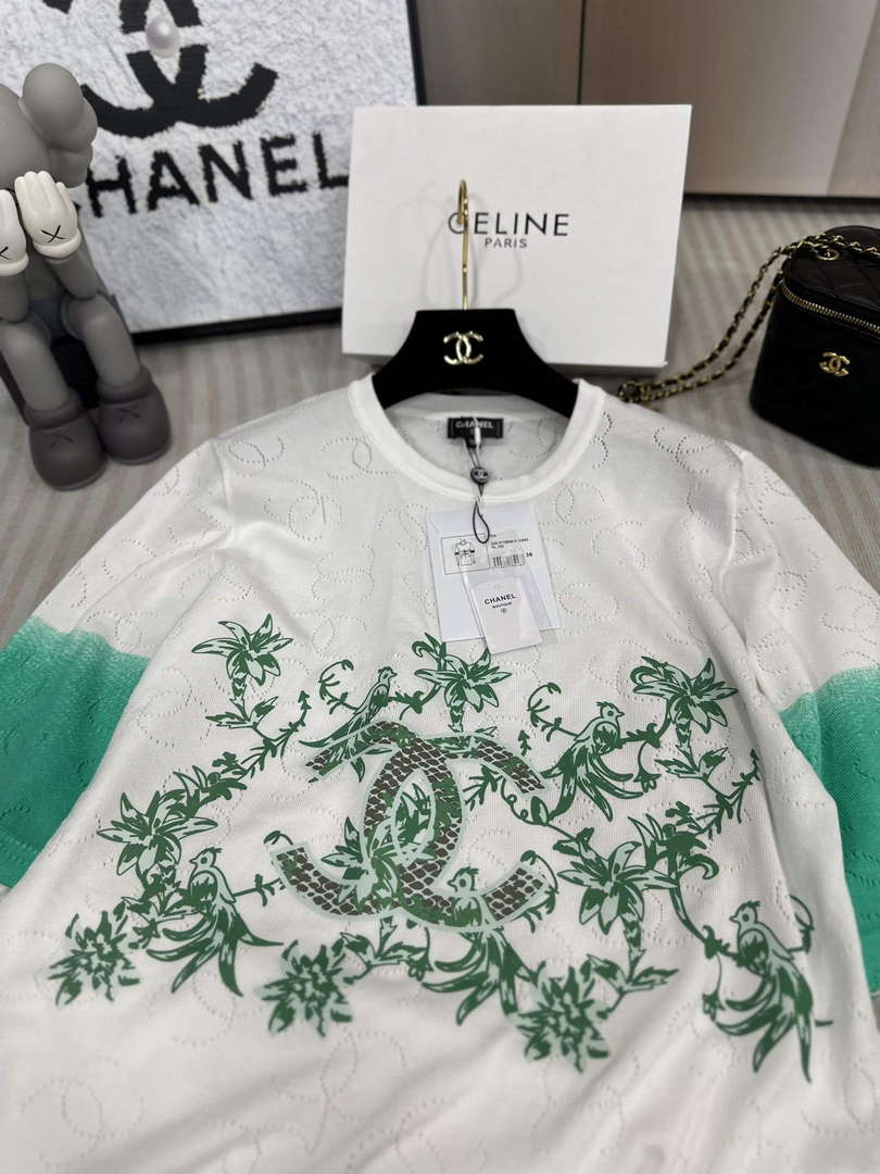 Chanel Women's Fashion Clothing C58835