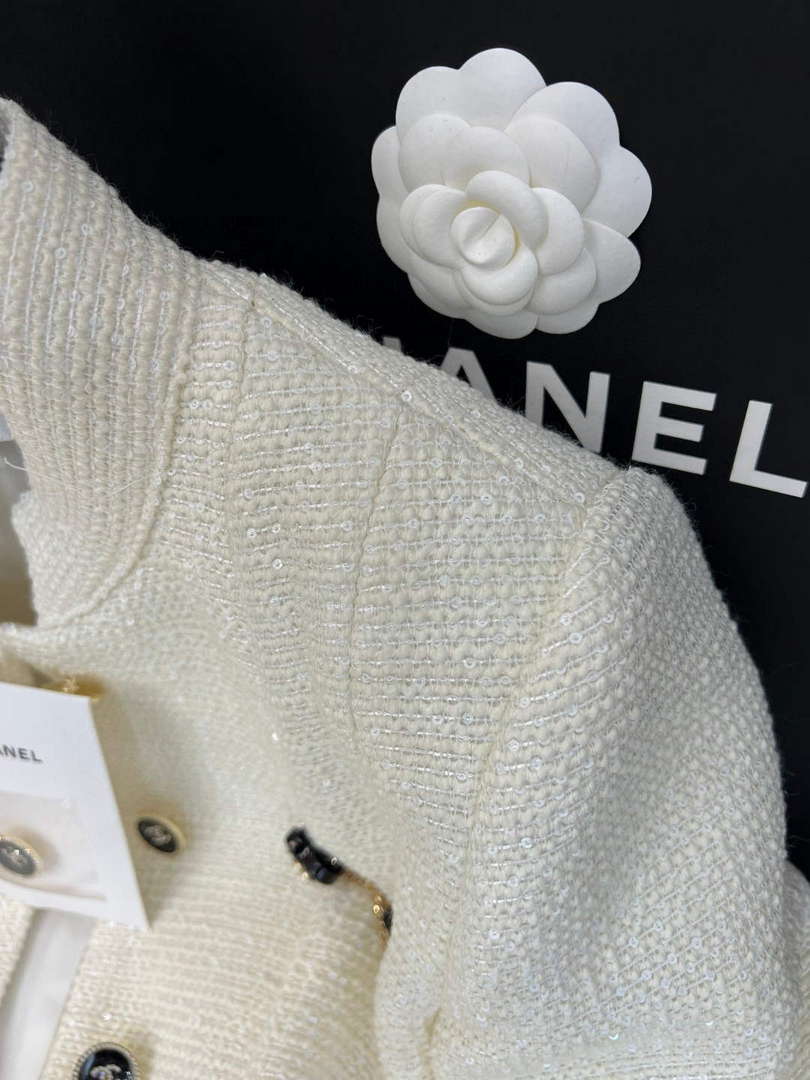 Chanel Women's Fashion Clothing Coat C58818