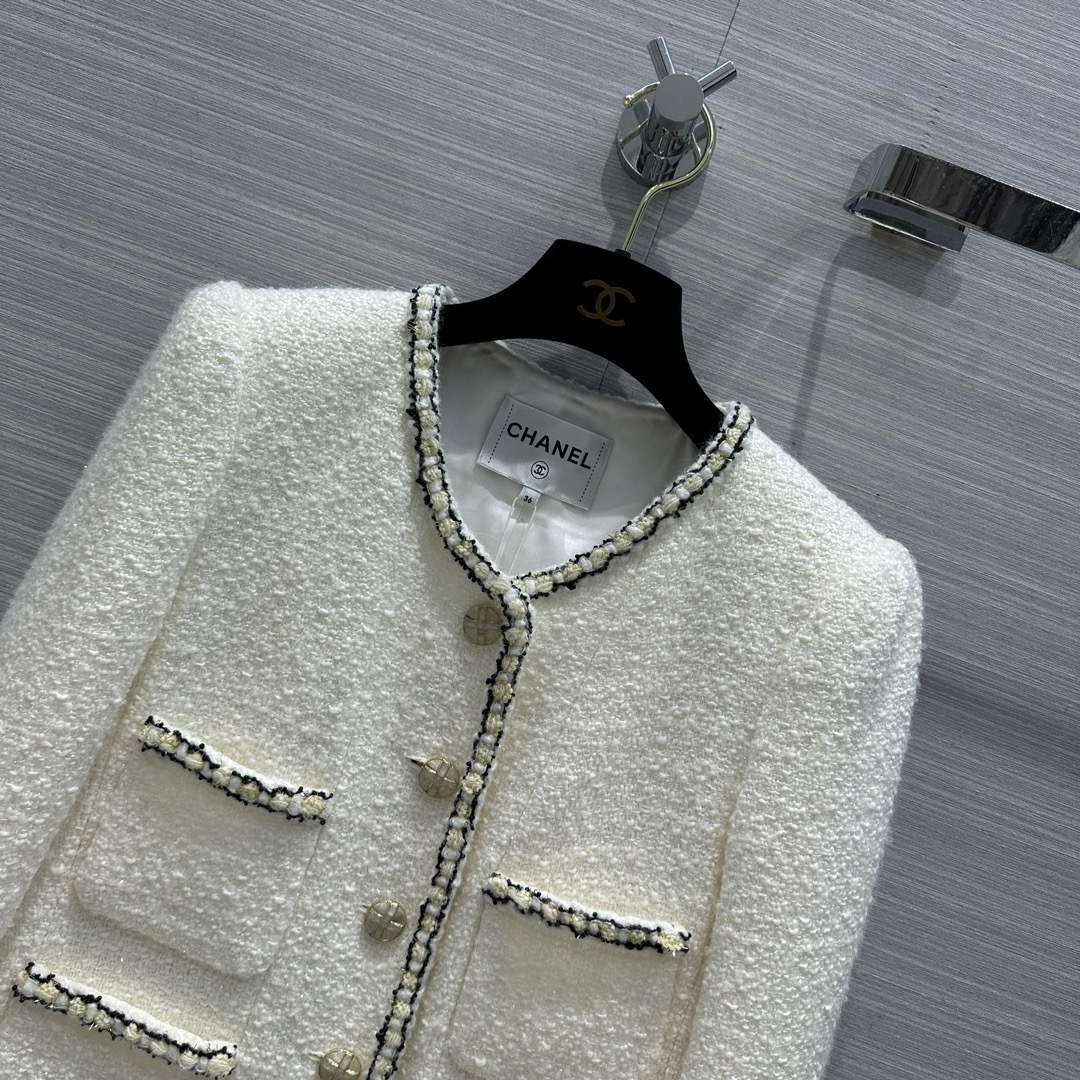 Chanel Women's Fashion Clothing Coat C58821