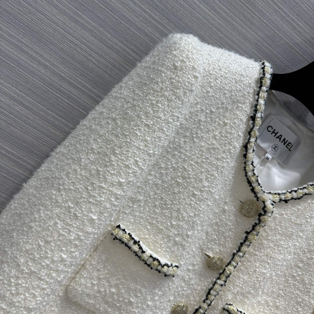Chanel Women's Fashion Clothing Coat C58821