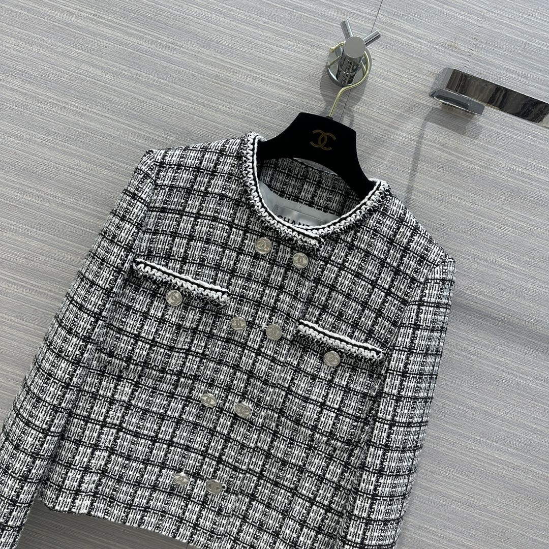 Chanel Women's Fashion Clothing Coat C58823