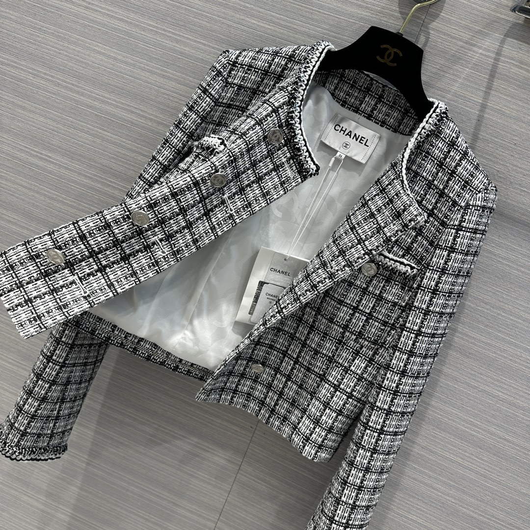 Chanel Women's Fashion Clothing Coat C58823