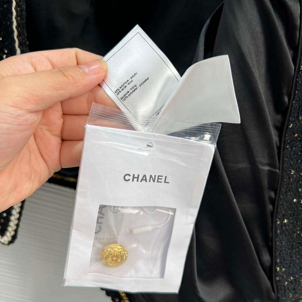 Chanel Women's Fashion Clothing Jacket C58800