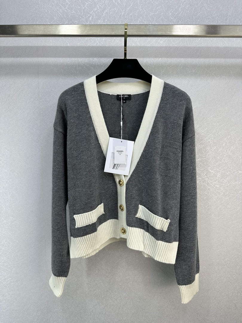 Chanel Women's Fashion Clothing Knitted sweaters C58832