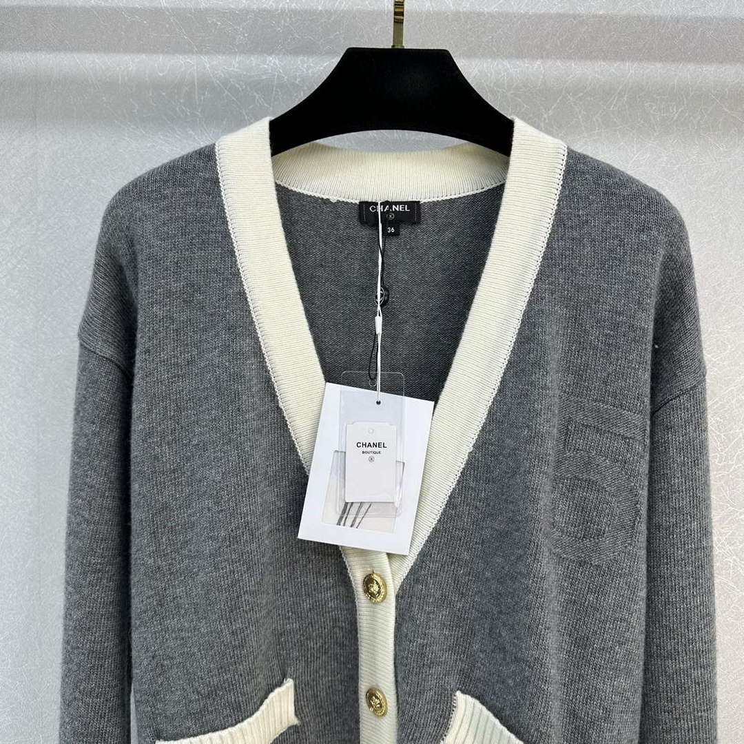 Chanel Women's Fashion Clothing Knitted sweaters C58832