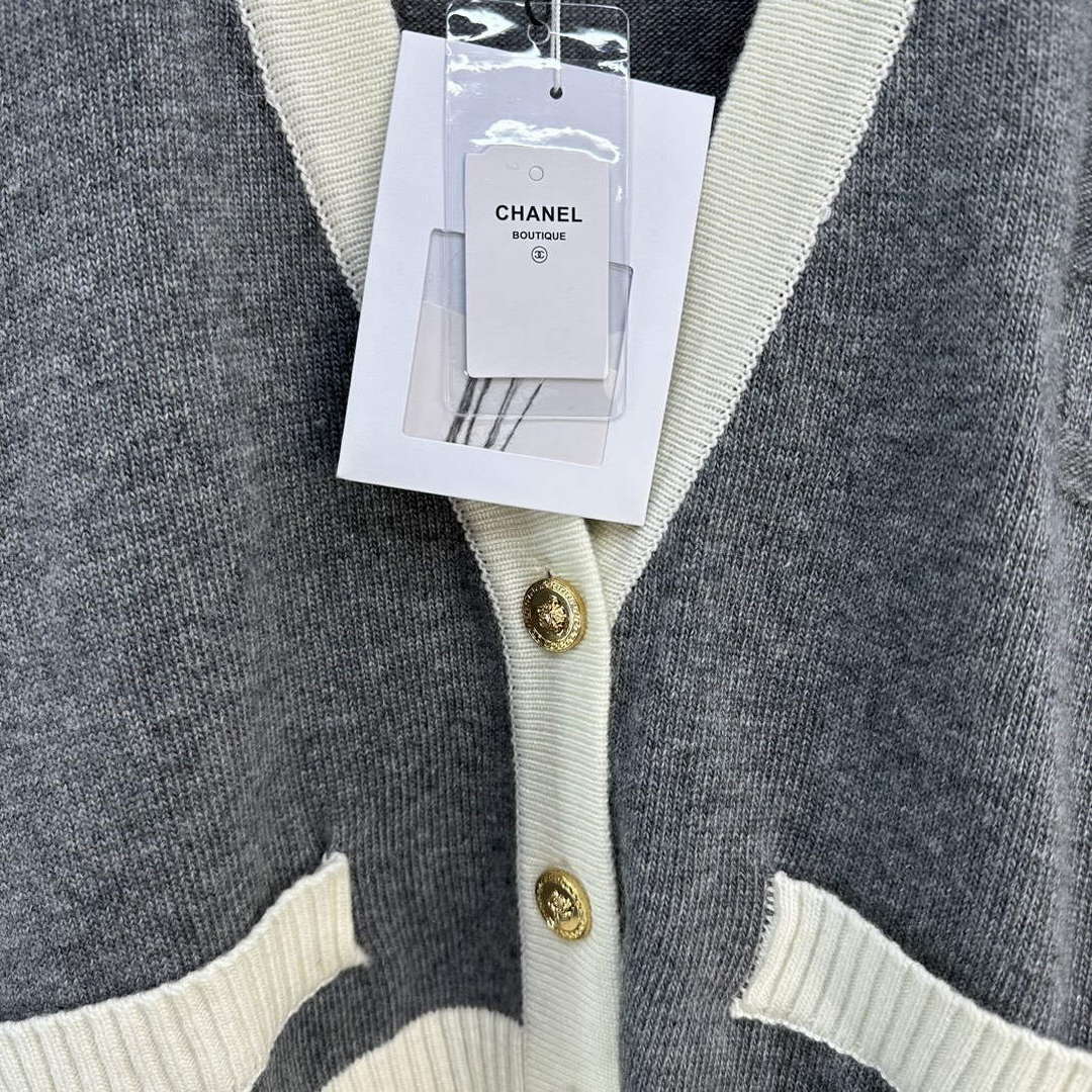 Chanel Women's Fashion Clothing Knitted sweaters C58832