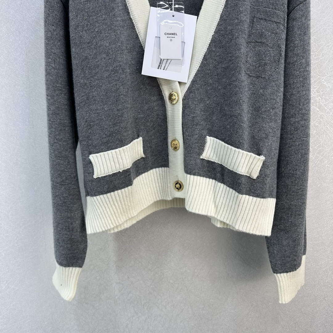 Chanel Women's Fashion Clothing Knitted sweaters C58832
