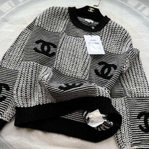 Chanel Women's Fashion Clothing Knitted Sweaters C58842 - S - View 2