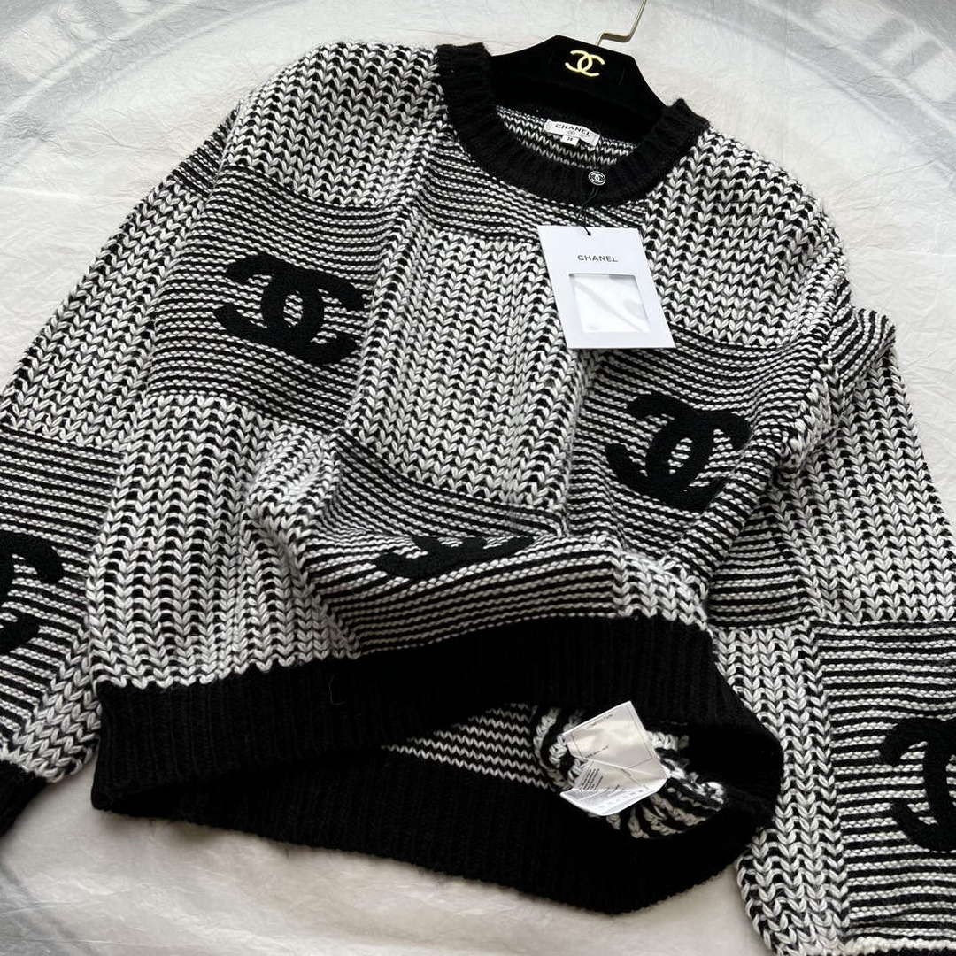 Chanel Women's Fashion Clothing Knitted Sweaters C58842