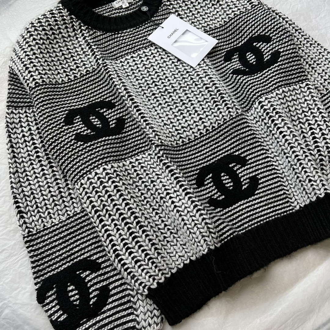 Chanel Women's Fashion Clothing Knitted Sweaters C58842
