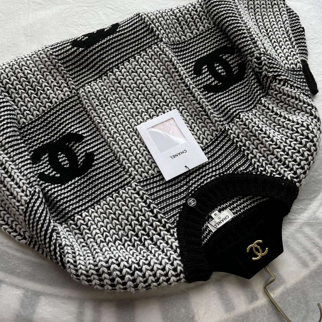 Chanel Women's Fashion Clothing Knitted Sweaters C58842