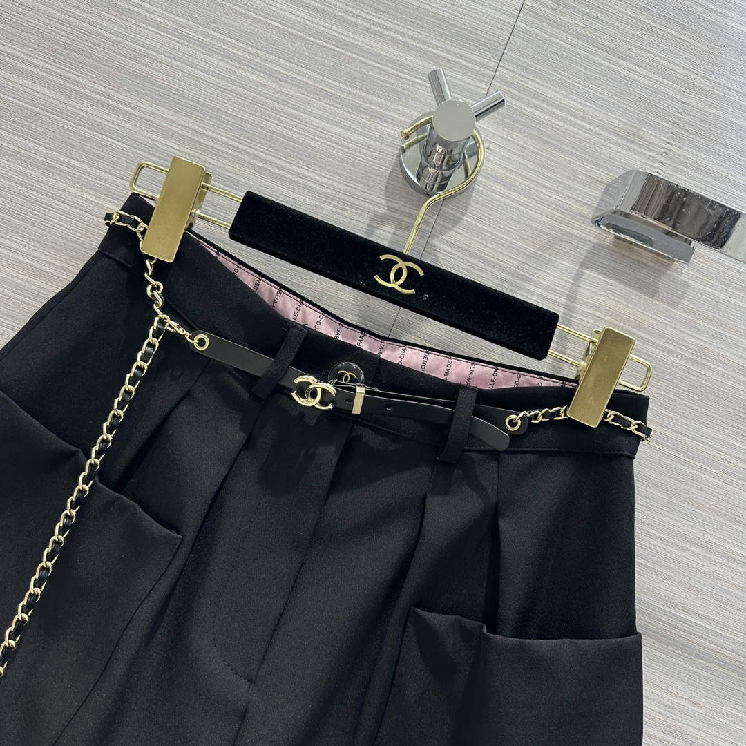 Chanel Women's Fashion Clothing Short Pants C58826
