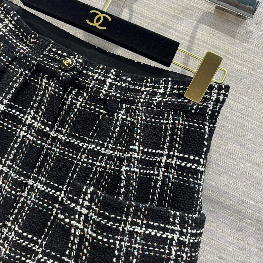 Chanel Women's Fashion Clothing Short Pants C58828